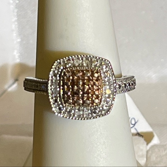 RARE Red Diamond Ring - Picture 6 of 9